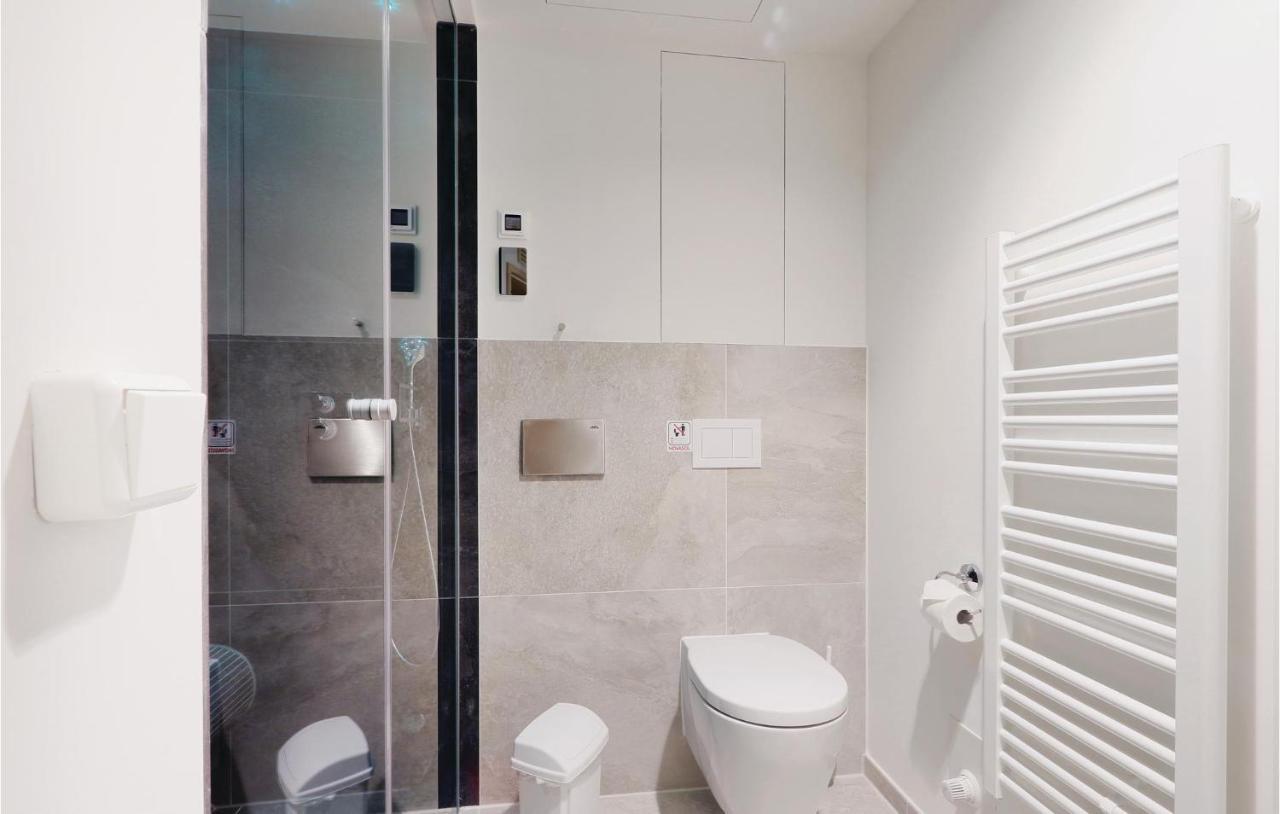 Amazing Apartment In Luebeck Travemuende With Sauna Екстериор снимка